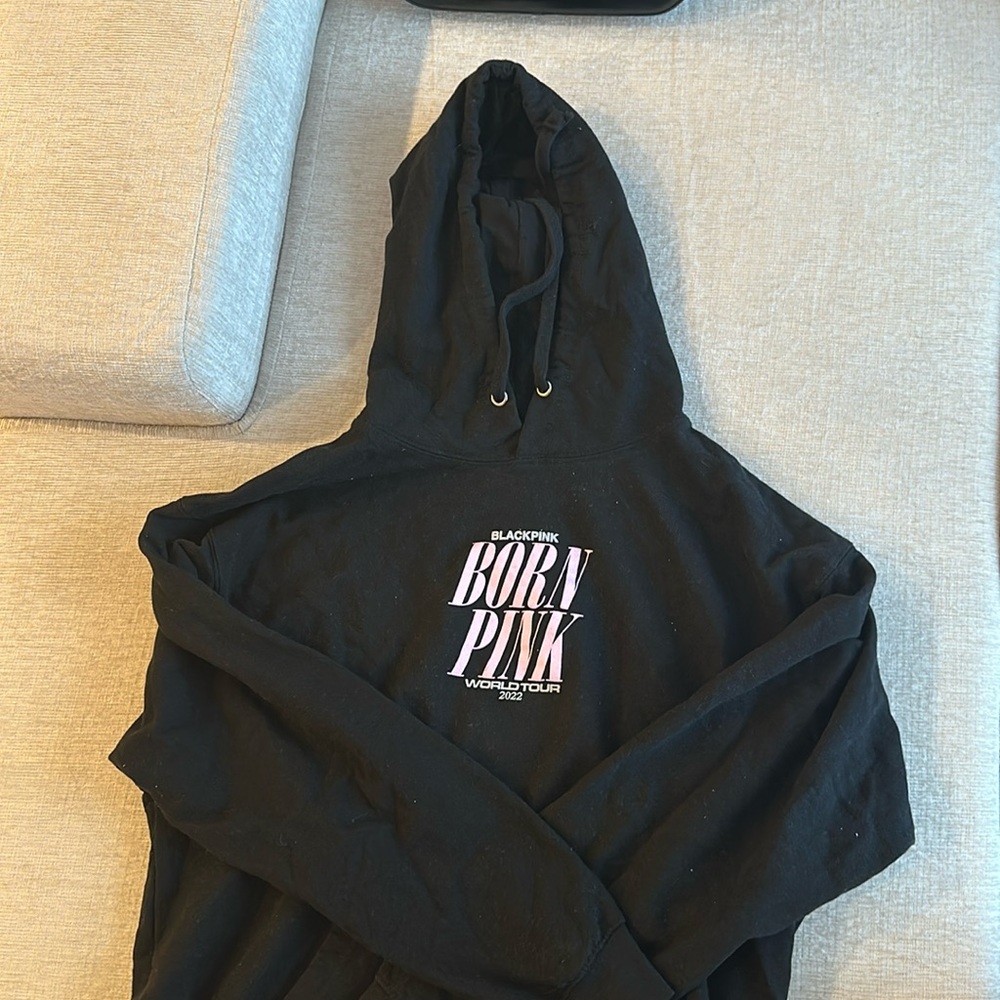 Blackpink born pink world tour sweater in size L